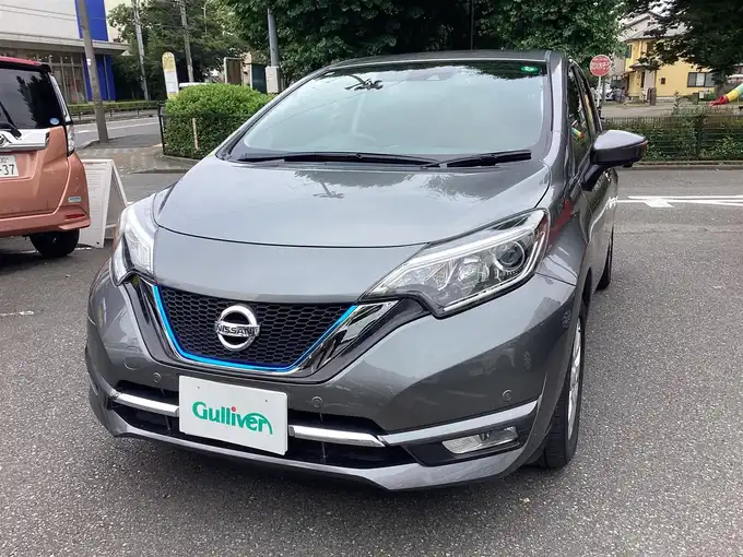 新着情報“ノートe－パワー メダリスト”2018年式グレー入荷しました！