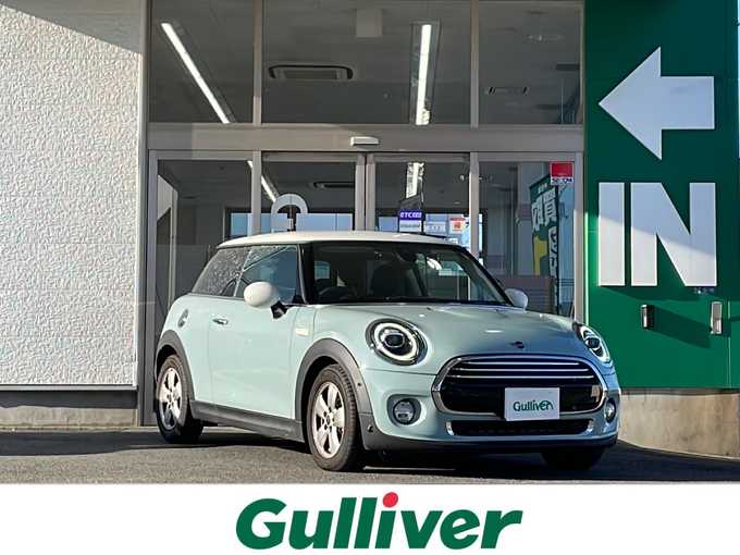 新着情報“ミニクーパー”2018年式アイスブルー入荷しました！