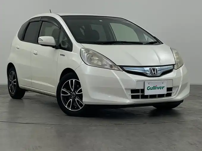 新着情報“フィットハイブリッドハイブリッド・スマートセレクション ファインスタイル”2013年式プレミアムホワイトパール入荷しました！