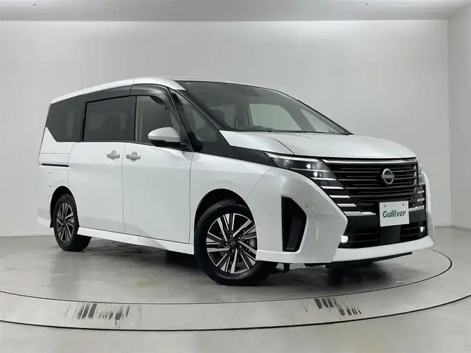 新着情報“セレナe－パワー ハイウェイスターV”2024年式プリズムホワイト入荷しました！