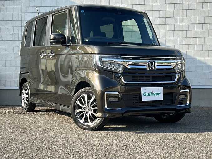 新着情報“Ｎ－ＢＯＸカスタムL”2021年式プレミアムグラマラスブロンズP入荷しました！