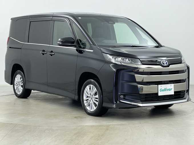 新着情報“ノアハイブリッドS－Z”2023年式アティチュードブラックマイカ入荷しました！