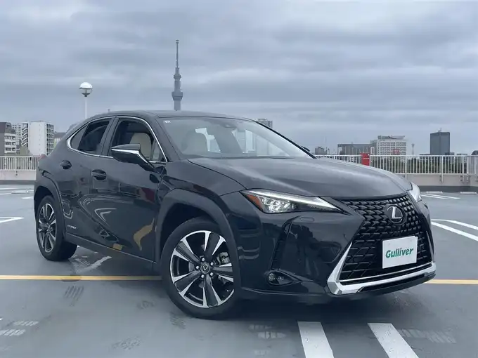 新着情報“ＵＸUX250h バージョンL”2021年式グラファイトブラックガラスフレーク入荷しました！