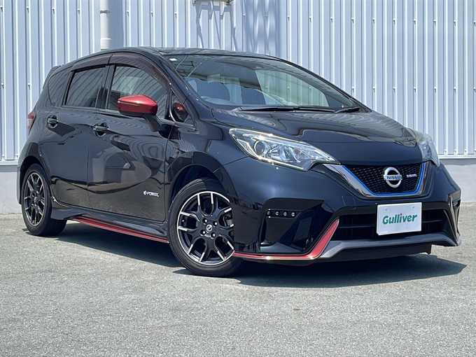 新着情報“ノートe－パワーニスモ”2017年式スーパーブラック入荷しました！