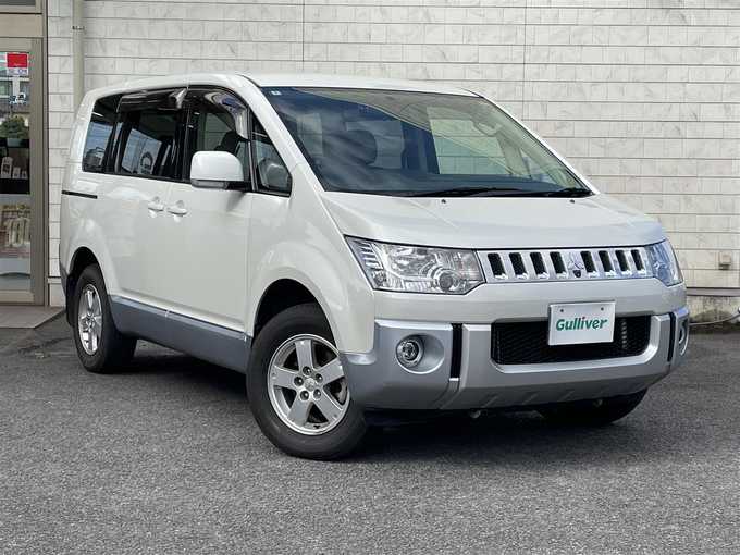 新着情報“デリカＤ：５エクシードⅡ”2010年式ウォームホワイトパール入荷しました！