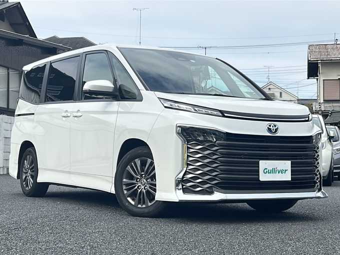 新着情報“ヴォクシーハイブリッドS－G”2023年式ホワイトパールクリスタルシャイン入荷しました！