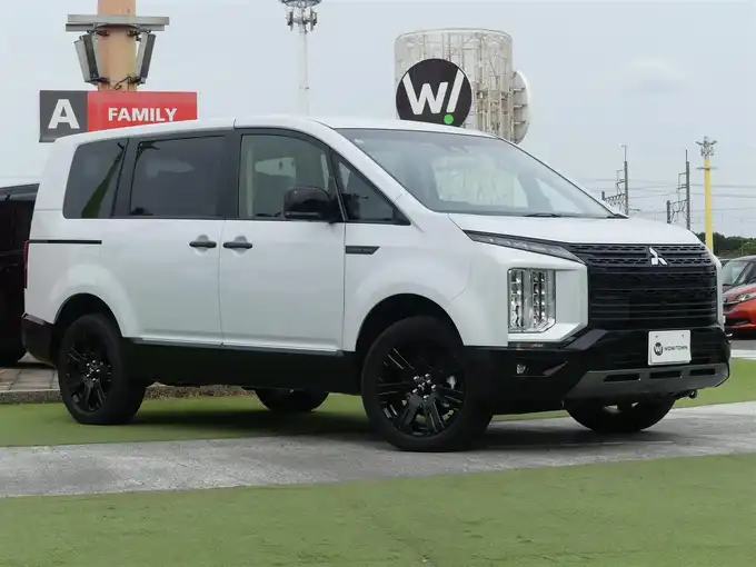 新着情報“デリカＤ：５シャモニー（電動サイドステップ非装着車）”2025年式白Ⅱ入荷しました！