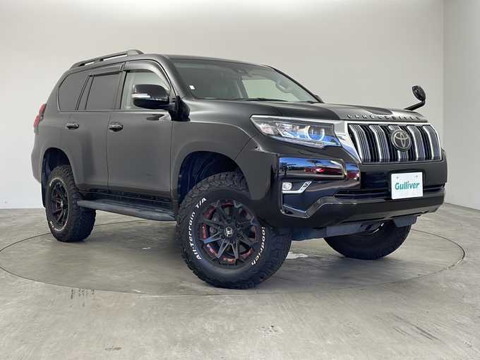 新着情報“ランドクルーザープラドTX”2019年式ブラック入荷しました！