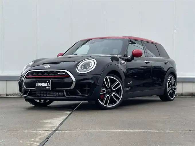 新着情報“ＭＩＮＩジョンクーパーワークス クラブマン”2017年式黒Ⅱ入荷しました！