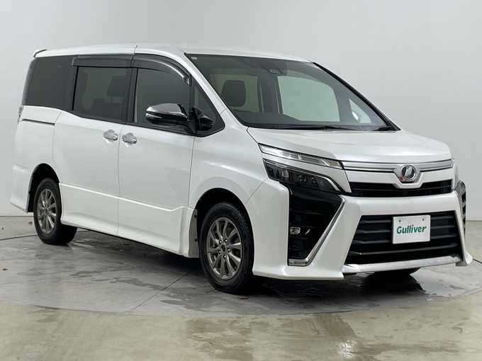 新着情報“ヴォクシーZS 煌”2018年式ホワイトパールクリスタルシャイン入荷しました！