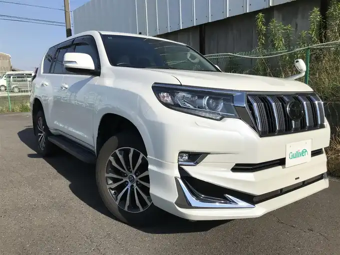 新着情報“ランドクルーザープラドTX Lパッケージ”2019年式ホワイトパールクリスタルシャイン入荷しました！