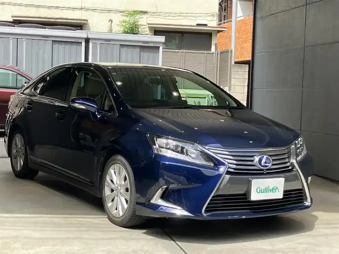 新着情報“ＨＳHS250h バージョンC”2014年式ラピスラズリマイカ入荷しました！