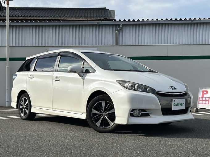 新着情報“ウィッシュ1．8S”2013年式ホワイトパールクリスタルシャイン入荷しました！