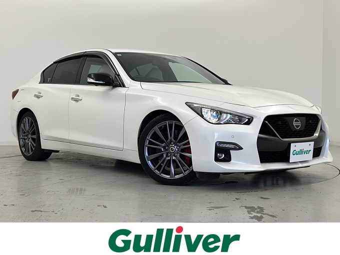 新着情報“スカイライン400R”2021年式ブリリアントホワイトパール入荷しました！