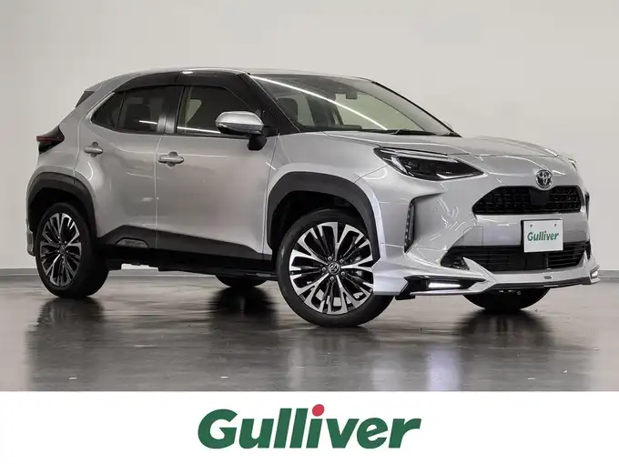 新着情報“ヤリスクロスハイブリッドZ”2020年式シルバーメタリック入荷しました！