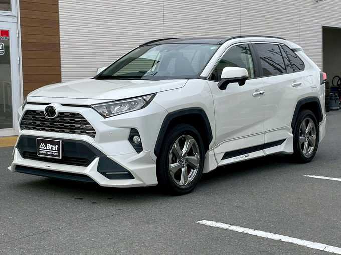新着情報“ＲＡＶ４G”2019年式ホワイトパールクリスタルシャイン入荷しました！