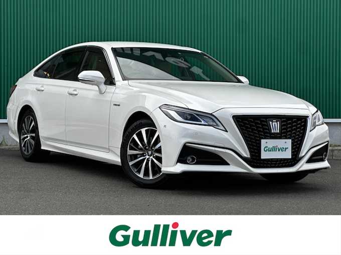 新着情報“クラウンハイブリッドS Cパッケージ”2018年式ホワイトパールクリスタルシャイン入荷しました！