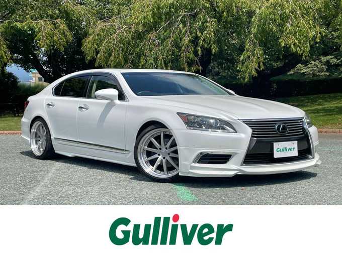新着情報“ＬＳLS460 バージョンC Iパッケージ”2013年式ホワイトパールクリスタルシャイン入荷しました！