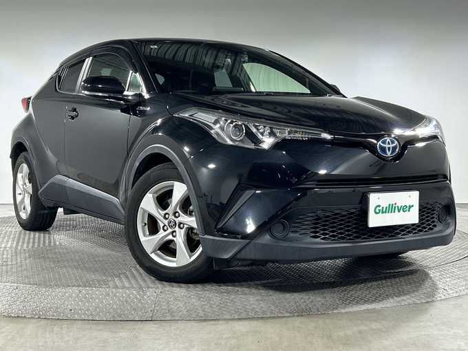 新着情報“Ｃ－ＨＲS”2017年式ブラックマイカ入荷しました！