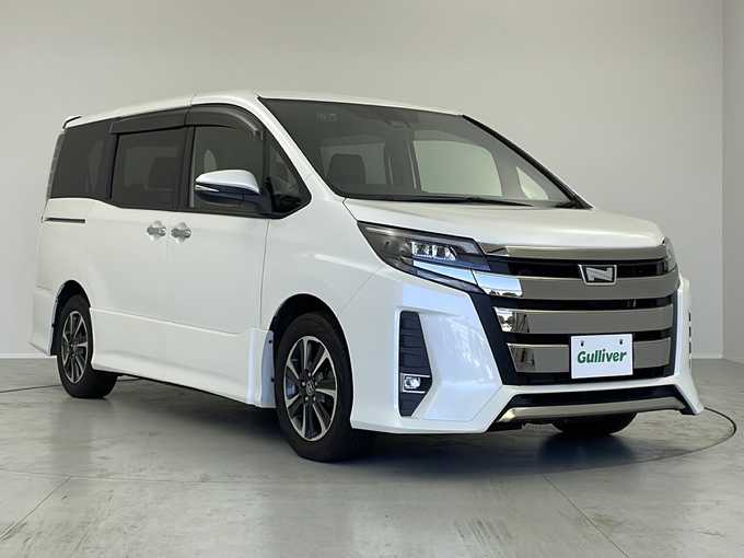 新着情報“ノアSi ダブルバイビーⅡ”2018年式ホワイトパールクリスタルシャイン入荷しました！