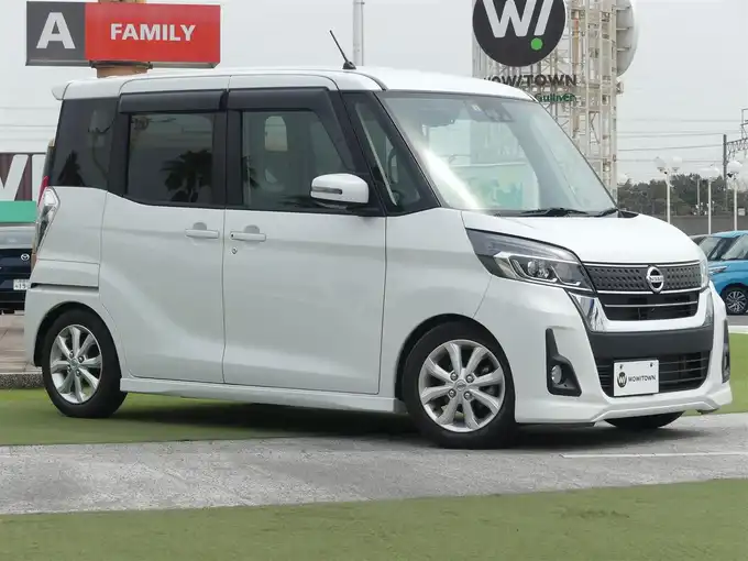 新着情報“デイズルークスハイウェイスター Xターボ”2018年式ホワイトパール入荷しました！