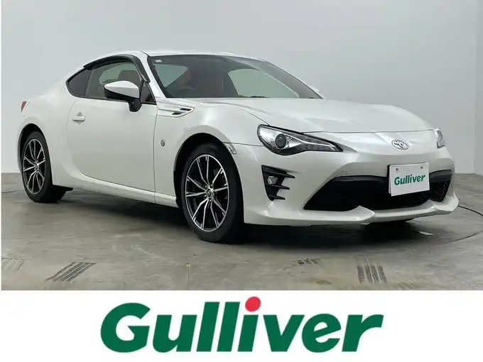 新着情報“８６GT”2018年式クリスタルホワイトパール入荷しました！