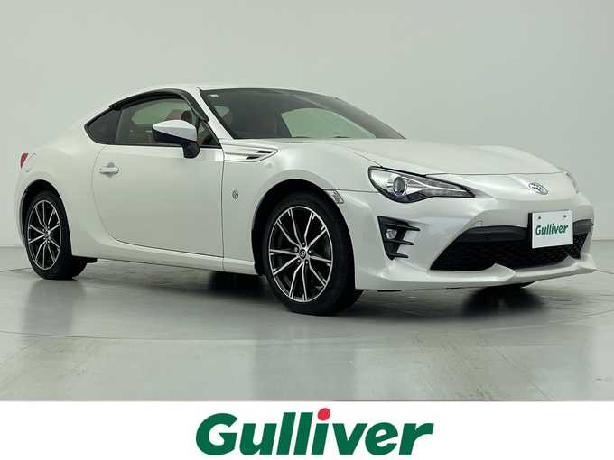 新着情報“８６GT”2018年式クリスタルホワイトパール入荷しました！