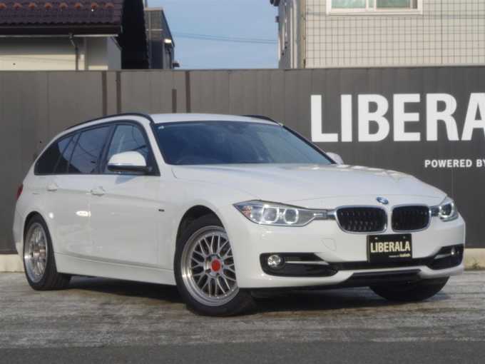 新着情報“３シリーズ320i xDriveツーリング スポーツ”2015年式アルピンホワイトⅢ入荷しました！
