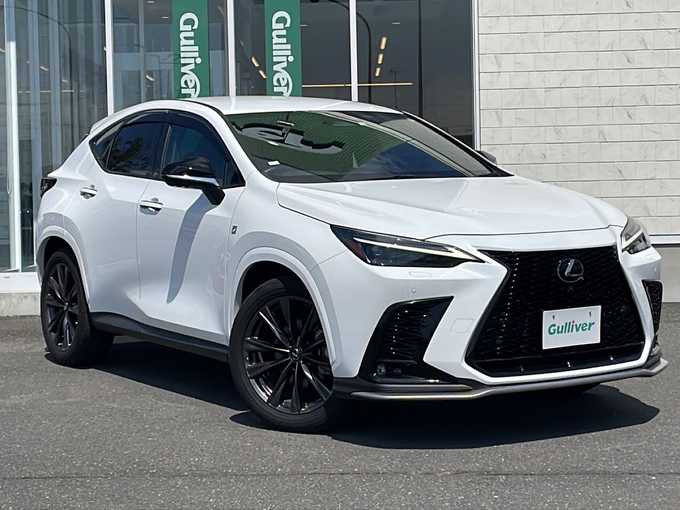 新着情報“ＮＸNX350h Fスポーツ”2022年式パール入荷しました！