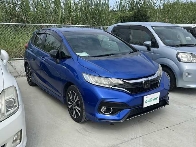 新着情報“フィットハイブリッドハイブリッド・S ホンダセンシング”2018年式ブリリアントスポーティブルーメタリック2トーン入荷しました！