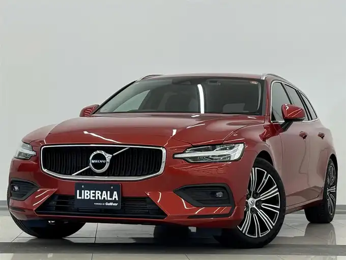 新着情報“Ｖ６０T5 モメンタム”2019年式フュージョンレッドM入荷しました！