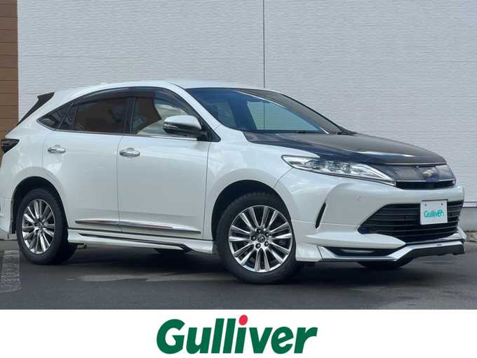 新着情報“ハリアープレミアム”2019年式ホワイトパールクリスタルシャイン入荷しました！