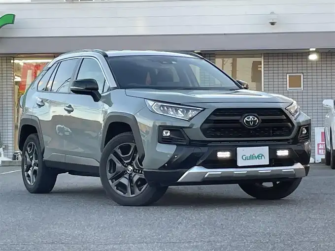 新着情報“ＲＡＶ４アドベンチャー”2022年式アッシュグレーメタリック/アーバンカーキ入荷しました！