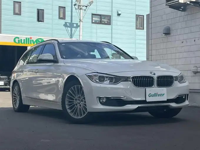 新着情報“３シリーズ320i xDriveツーリング ラグジュアリー”2014年式アルピンホワイトⅢ入荷しました！