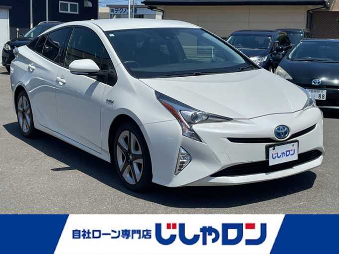 新着情報“プリウスS”2016年式ホワイトパールクリスタルシャイン入荷しました！