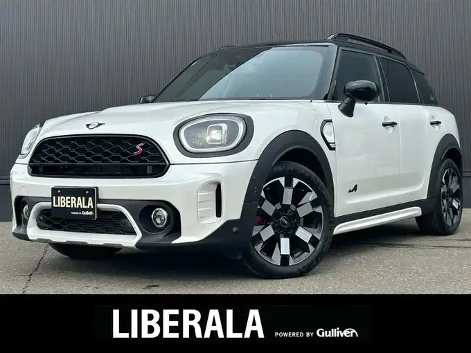 新着情報“ＭＩＮＩクーパーD クロスオーバー オール4 エッセンシャル・トリム”2023年式パール入荷しました！