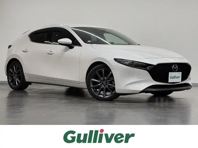 新着情報“ＭＡＺＤＡ３ファストバックXDプロアクティブ ツーリングセレクション”2019年式スノーフレイクホワイトパールマイカ入荷しました！