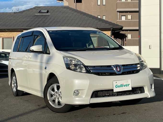 新着情報“アイシスプラタナ”2014年式ホワイトパールクリスタルシャイン入荷しました！
