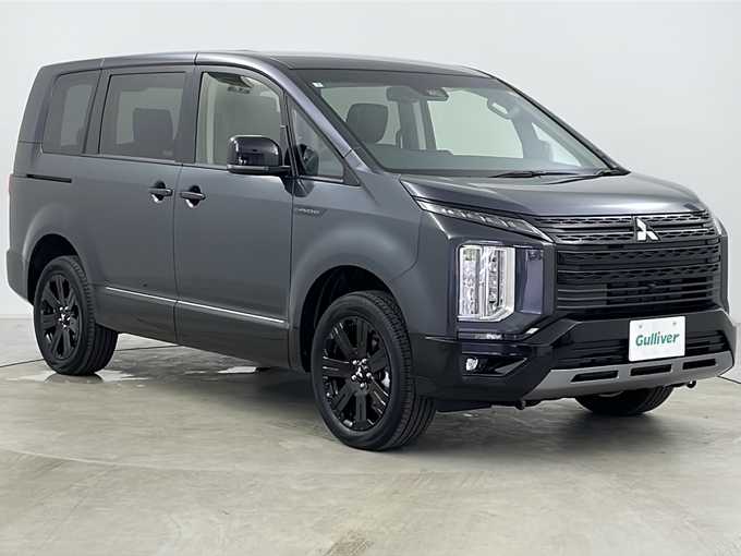 新着情報“デリカＤ：５シャモニー（電動サイドステップ非装着車）”2025年式グラファイトグレーメタリック/ブラックマイカ入荷しました！