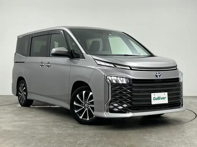 新着情報“ヴォクシーハイブリッドS－Z”2022年式メタルストリームM入荷しました！