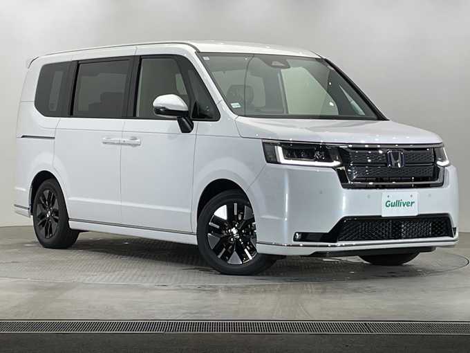 新着情報“ステップワゴンe:HEVスパーダ”2025年式プラチナホワイトパール入荷しました！