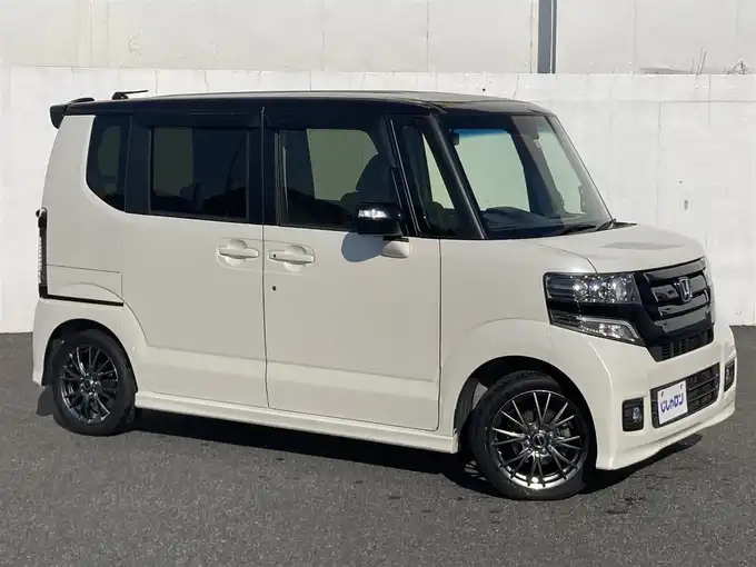 新着情報“Ｎ－ＢＯＸカスタム2トーンカラースタイル G・ターボLパッケージ”2015年式プレミアムホワイトパールⅡ入荷しました！