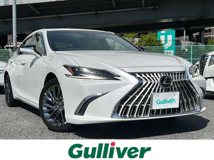 新着情報“ＥＳES300h 特別仕様車 グレイスフルエスコート”2022年式ソニッククォーツ入荷しました！