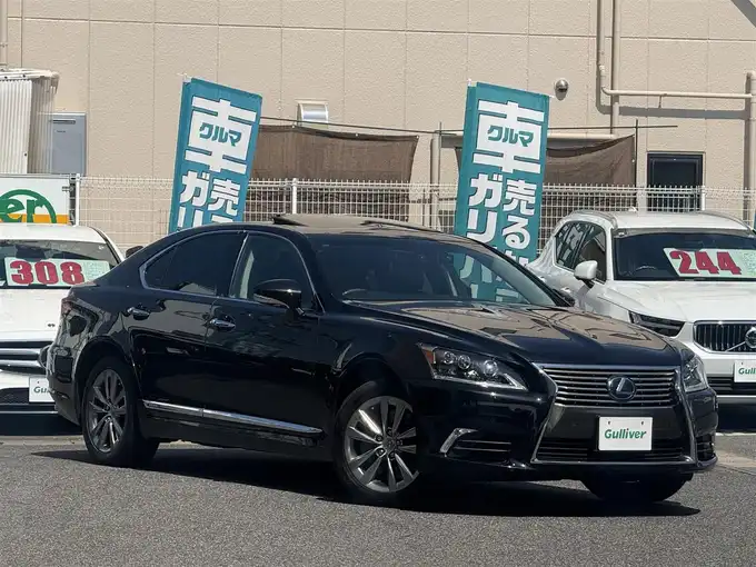 新着情報“ＬＳLS600h バージョンL”2016年式スターライトブラックガラスフレーク入荷しました！