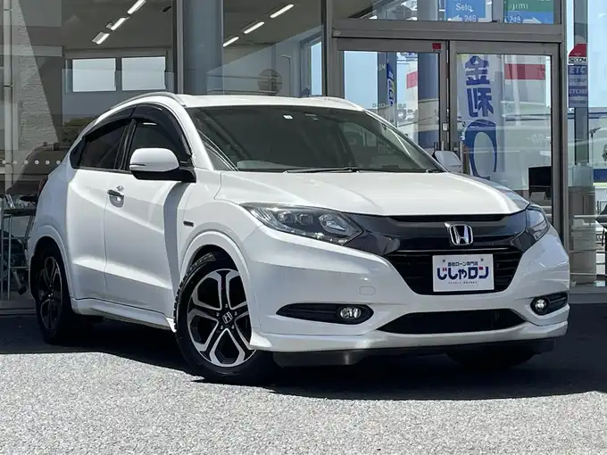 新着情報“ヴェゼルハイブリッドZ”2014年式ホワイトオーキッドパール入荷しました！