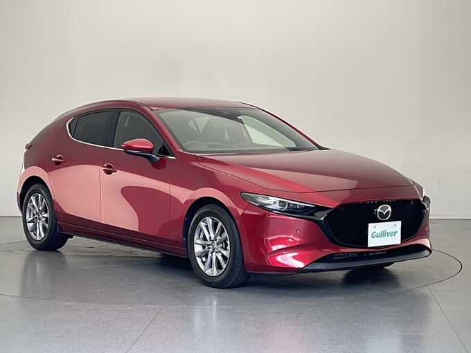 新着情報“ＭＡＺＤＡ３ファストバック20Sプロアクティブ”2020年式ソウルレッドクリスタルM入荷しました！