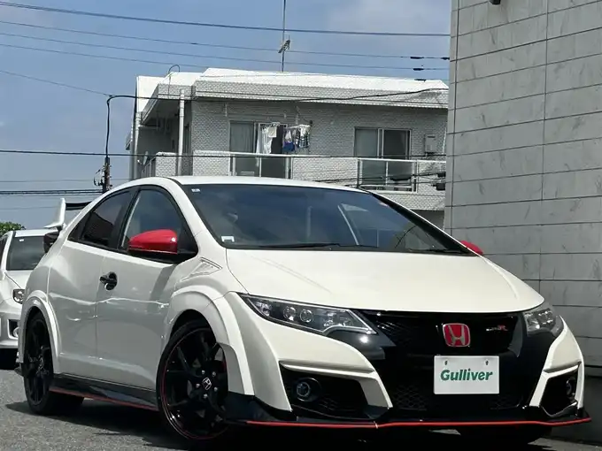 新着情報“シビックタイプR”2016年式チャンピオンシップホワイト入荷しました！