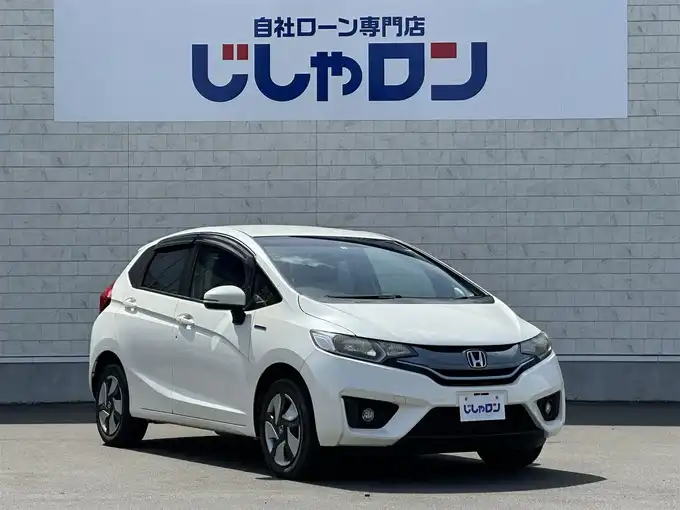 新着情報“フィットハイブリッドハイブリッド・Fパッケージ”2014年式プレミアムホワイトパール入荷しました！