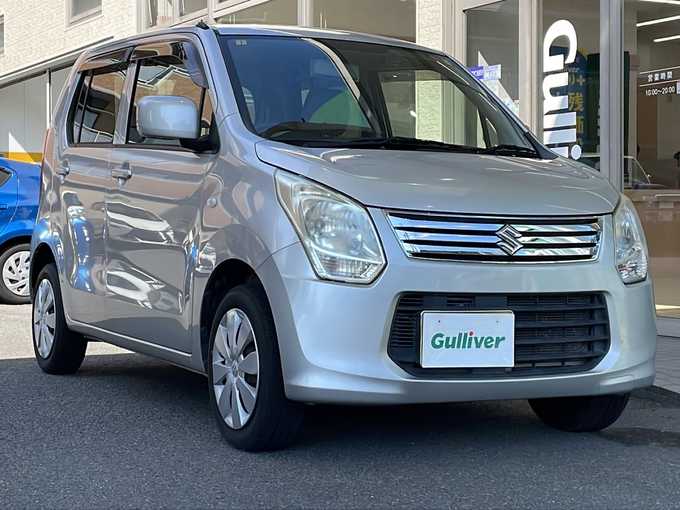 新着情報“ワゴンＲFX CDプレーヤー装着車”2013年式シルキーシルバーメタリック入荷しました！
