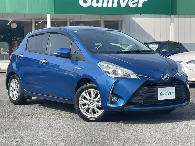 新着情報“ヴィッツハイブリッドU”2019年式コバルトブルーメタリック入荷しました！